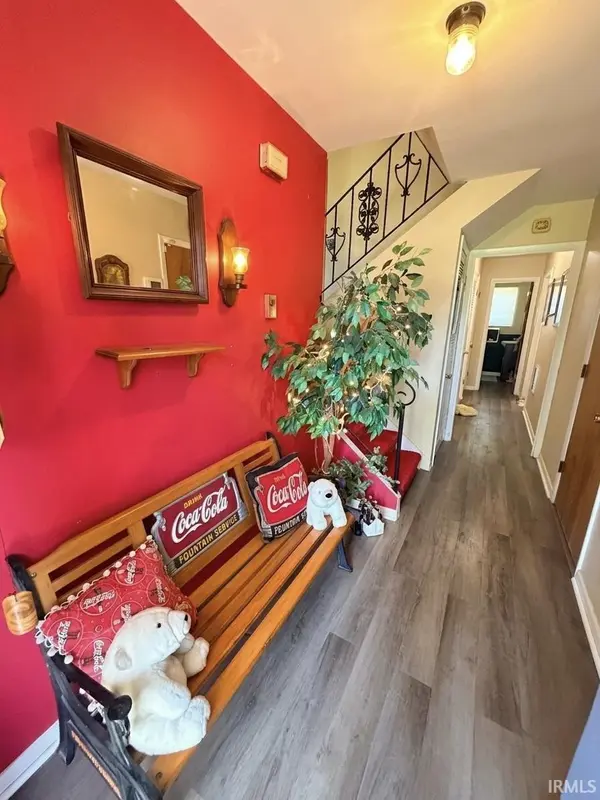 2705 Bellevue DR, Fort Wayne, IN 46825-3817