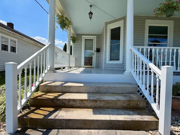 205 Lincoln AVE, Bedford, IN 47421