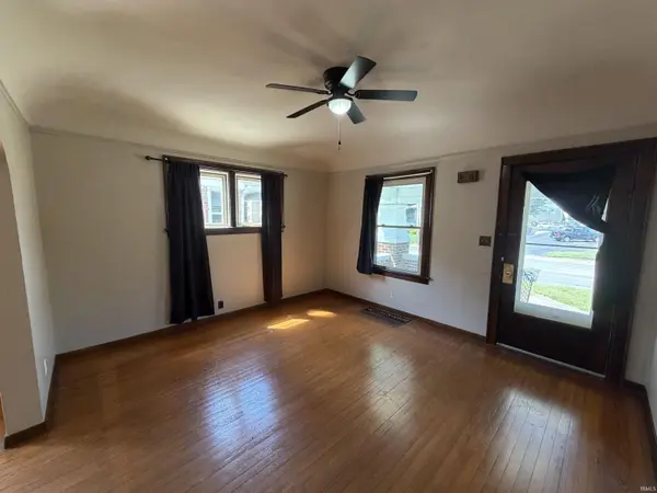 210 S Weinbach AVE, Evansville, IN 47714