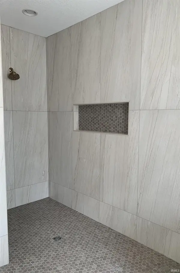 6120 Andor PASS, Fort Wayne, IN 46845