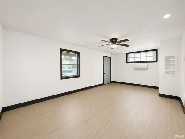 2015 McKinley ST, Anderson, IN 46016