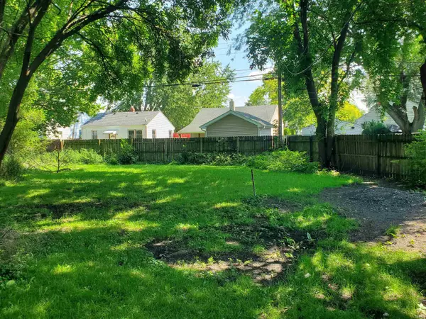 3817 Belle Vista ***, South Bend, IN 46619