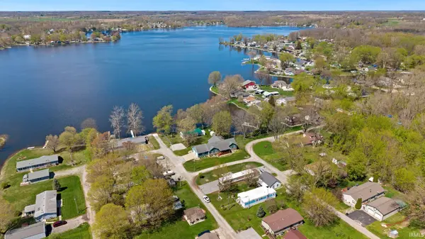140 Lane 160 C Big Turkey Lake LN, Hudson, IN 46747