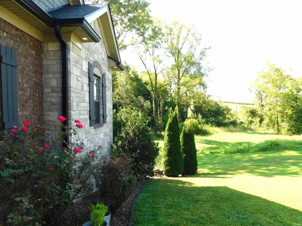 1207 Crones HL, Lanesville, IN 47136-9489