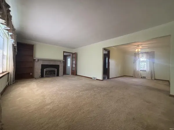 6823 New Harmony RD, Evansville, IN 47720