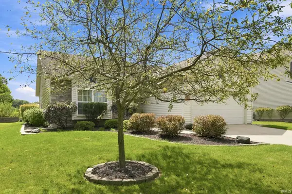 315 Treeline CV, Fort Wayne, IN 46825-1148