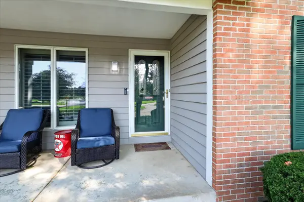 51267 Pembridge CT, Granger, IN 46530