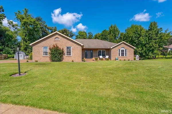 2533 Oak Trail DR, Newburgh, IN 47630