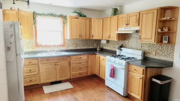 14340 County Road 12 ***, Middlebury, IN 46540
