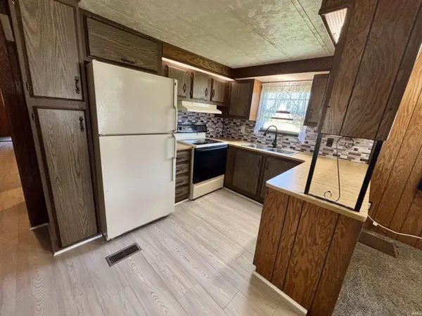 320 S levy ST, Jasonville, IN 47438