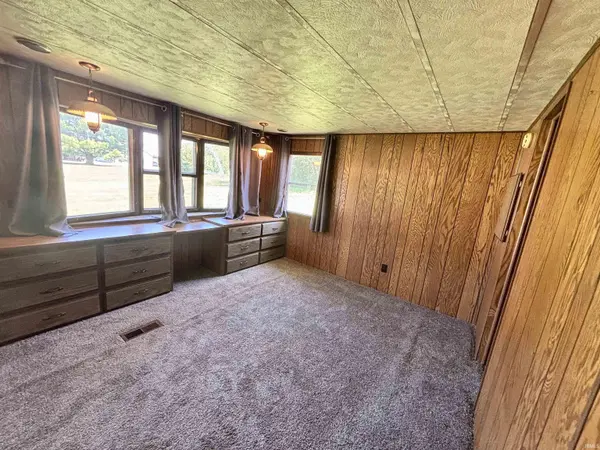 320 S levy ST, Jasonville, IN 47438