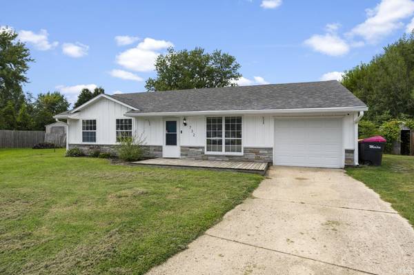 732 Quabache CT, Dayton, IN 47941