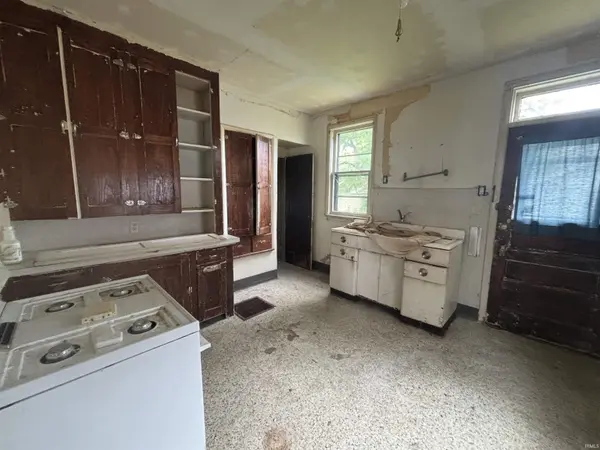 934 Home AVE, Fort Wayne, IN 46807-1626