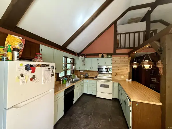 1349 Bellgrade AVE, Loogootee, IN 47553