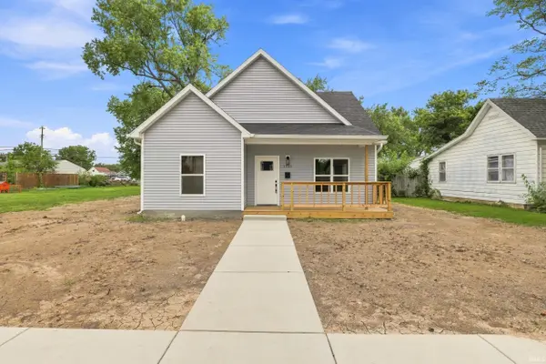 2710 N B ST, Elwood, IN 46036