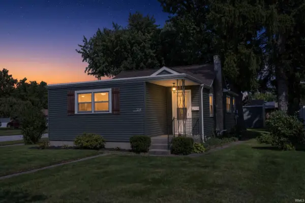 214 Virginia ST, Mishawaka, IN 46544