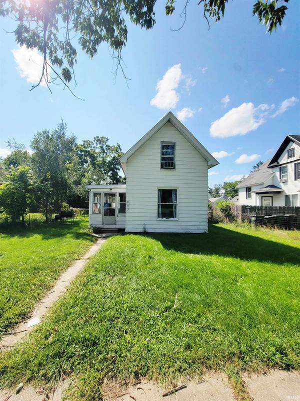 807 Allen ST, South Bend, IN 46616-1244