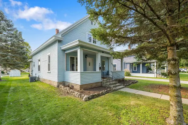 811 Midway DR, Auburn, IN 46706