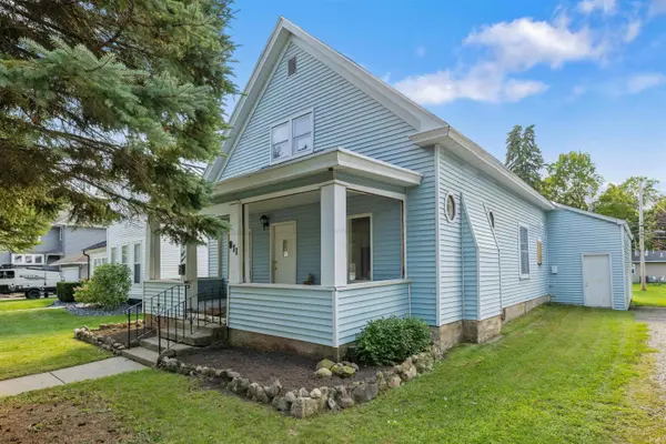 811 Midway DR, Auburn, IN 46706