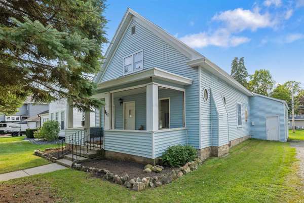 811 Midway DR, Auburn, IN 46706