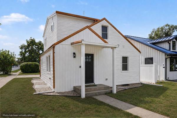 1454 Sorin ST, South Bend, IN 46617