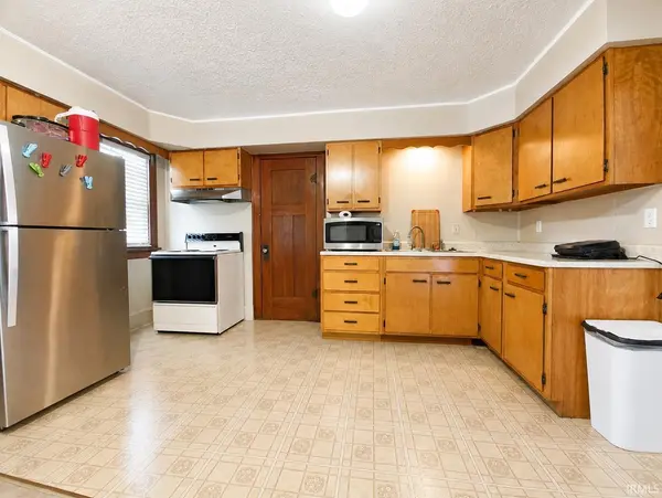 207 S Heaton ST, Knox, IN 46534