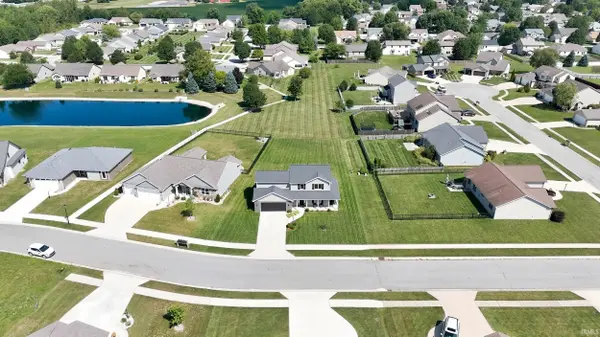 1422 Monte Carlo DR, Huntertown, IN 46748
