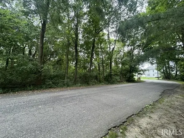 328 Terry LN, Mishawaka, IN 46544