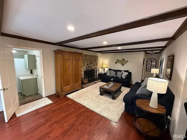 7022 Shamrock CIR, Newburgh, IN 47630
