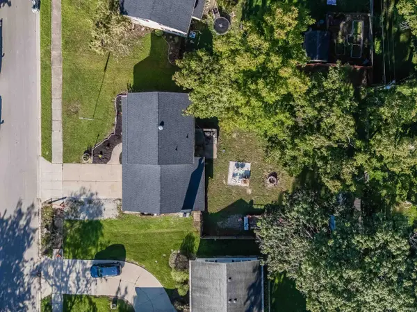 6923 Mowhawa DR, Fort Wayne, IN 46815