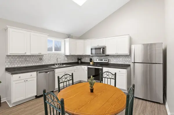611 S Harrison ST, Alexandria, IN 46001-2429