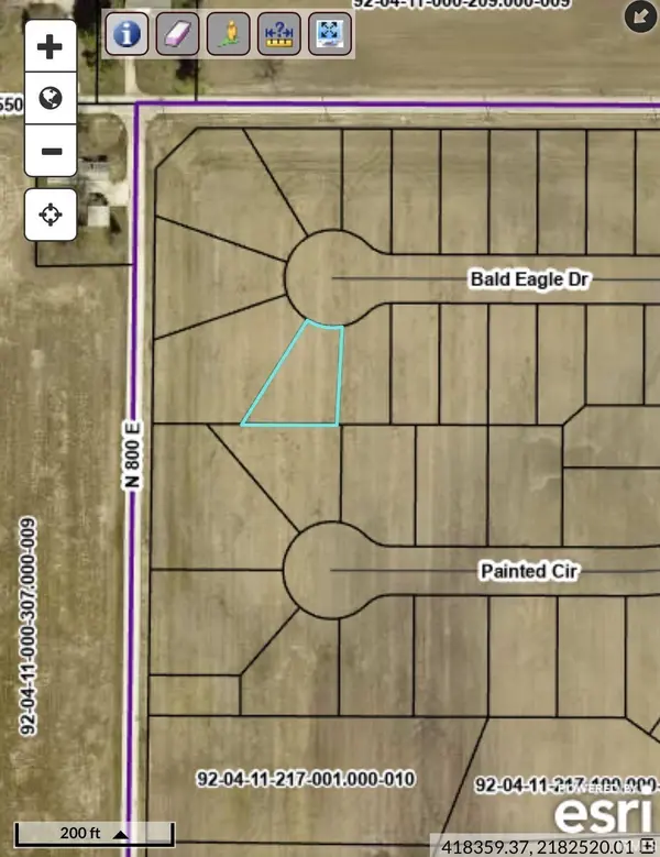 1063 Bald Eagle DR, Churubusco, IN 46723