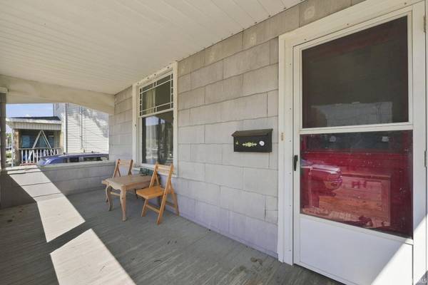 212 E 6th ST, Auburn, IN 46706-1842