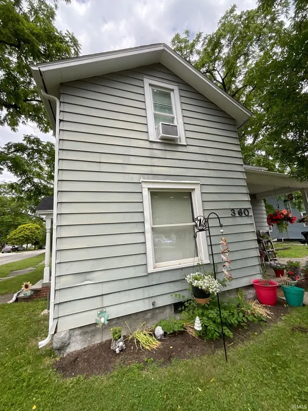 360 W 9th ST, Auburn, IN 46706