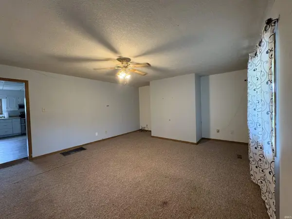 10343 E State Road 67 ***, Bicknell, IN 47512