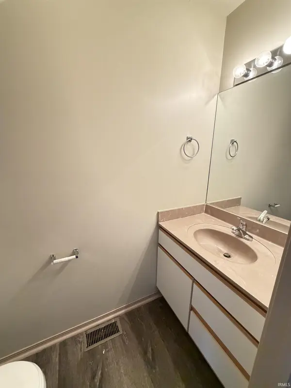 1377 W Allen Street UNIT E5 *** #E5, Bloomington, IN 47403