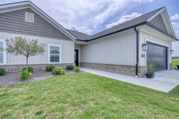 1609 Theo DR #1, Evansville, IN 47711-2406
