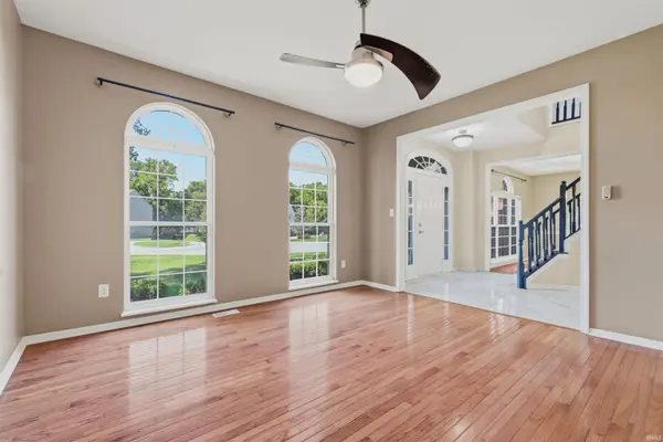 6374 Timberbluff CIR, Avon, IN 46123