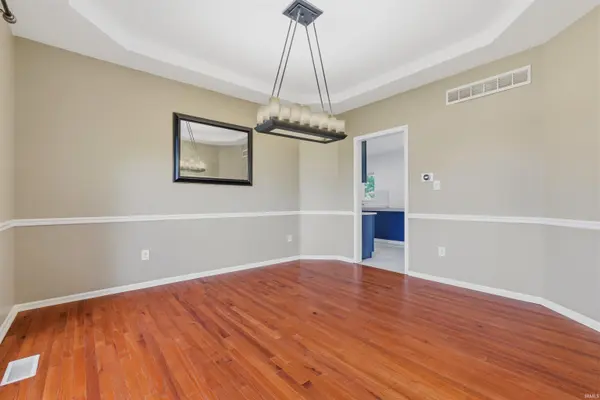 6374 Timberbluff CIR, Avon, IN 46123