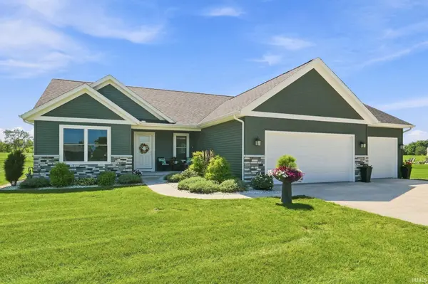 2633 E Lilly CT, Warsaw, IN 46582