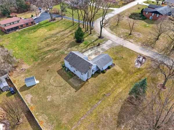 4618 N Shady LN, Logansport, IN 46947