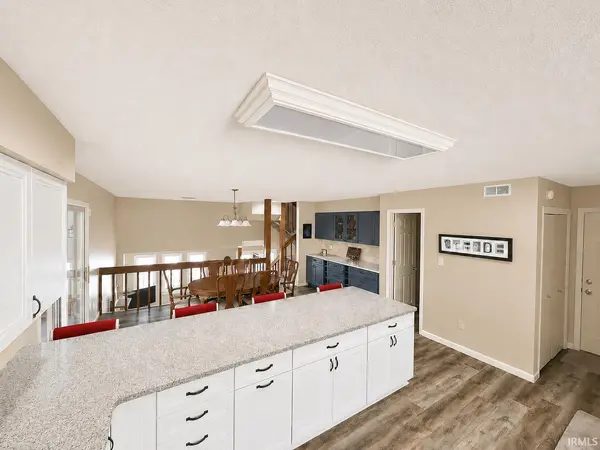 2072 E Waters Edge DR #15, Bloomington, IN 47401