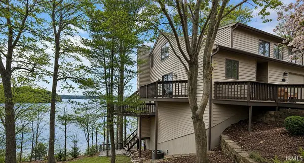 2072 E Waters Edge DR #15, Bloomington, IN 47401