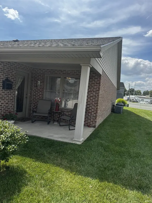 3636 Brickyard CT, Evansville, IN 47720