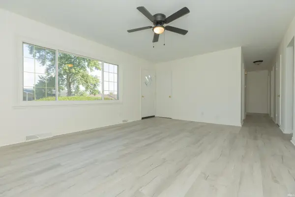 314 Riviera DR, Mount Vernon, IN 47620