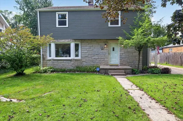 1865 College ST, South Bend, IN 46628