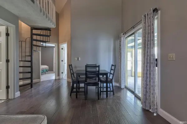 5939 Foxfield DR, Evansville, IN 47715-7086
