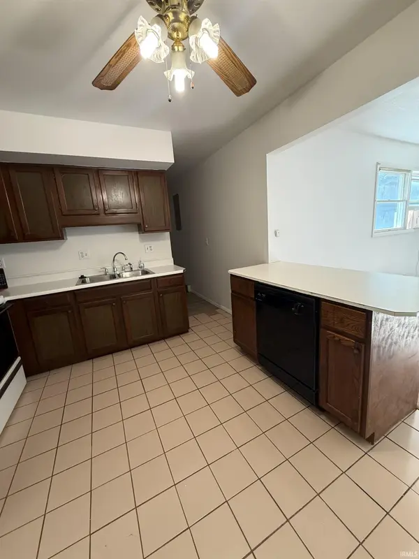 1955 FELT ST, Huntington, IN 46750