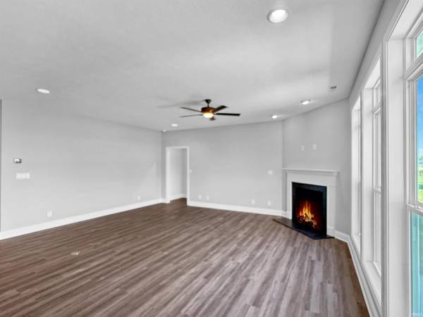 18 Hayloft DR, West Lafayette, IN 47906