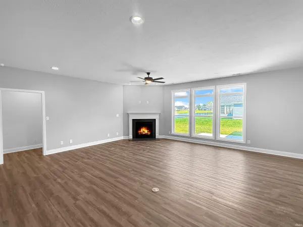 18 Hayloft DR, West Lafayette, IN 47906